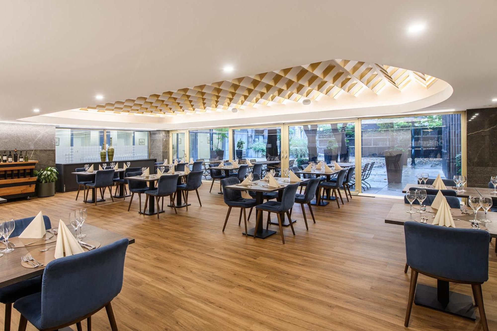 Eurostars Uhotel Hotel