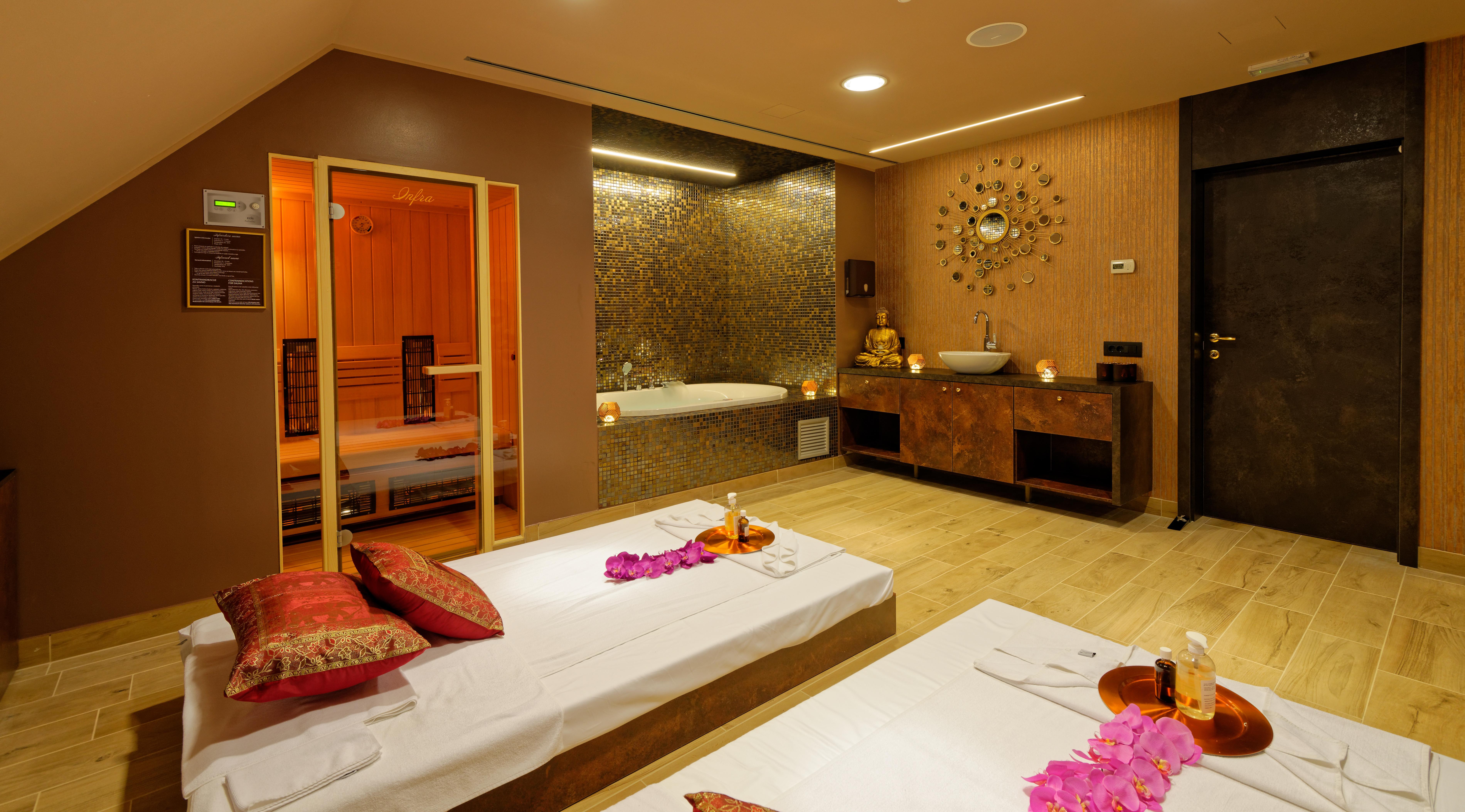 Eurostars Uhotel Hotel 4*