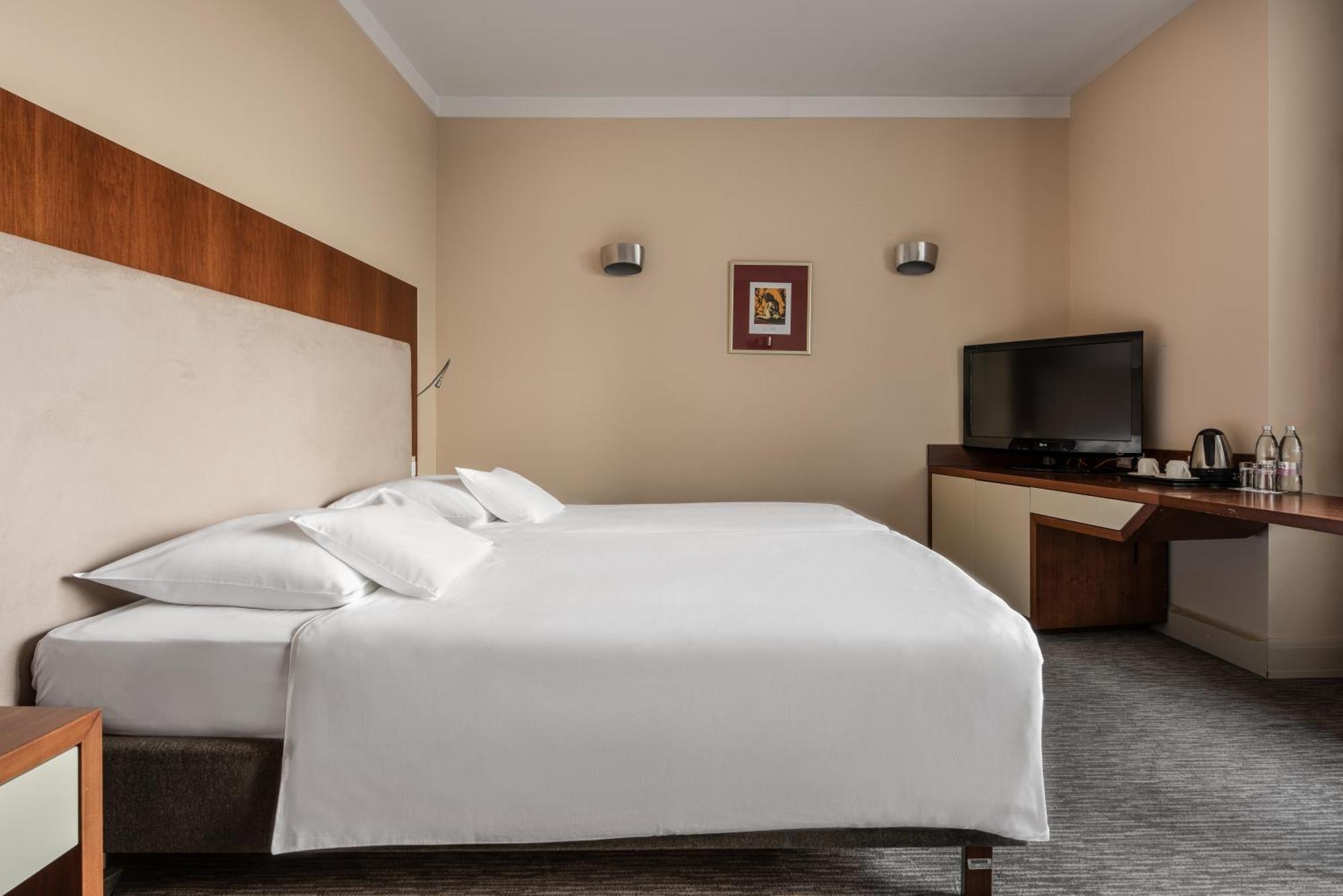Hotel Eurostars Uhotel 4*