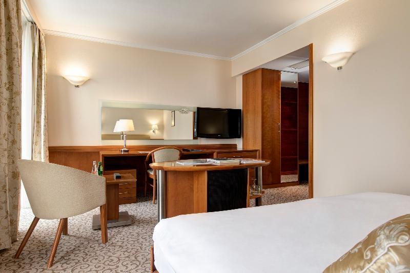 Eurostars Uhotel Hotel